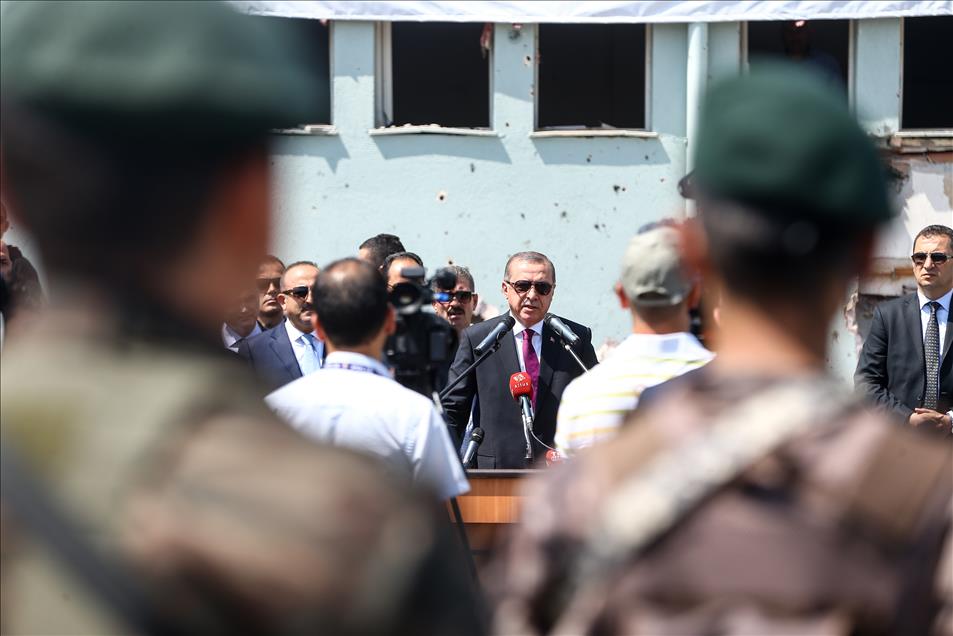 Cumhurbaşkanı Erdoğan, Özel Harekat Daire Başkanlığı'nı ziyaret etti
