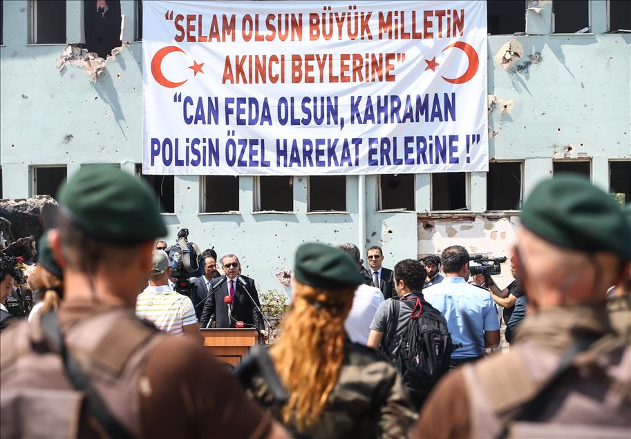 Cumhurbaşkanı Erdoğan, Özel Harekat Daire Başkanlığı'nı ziyaret etti